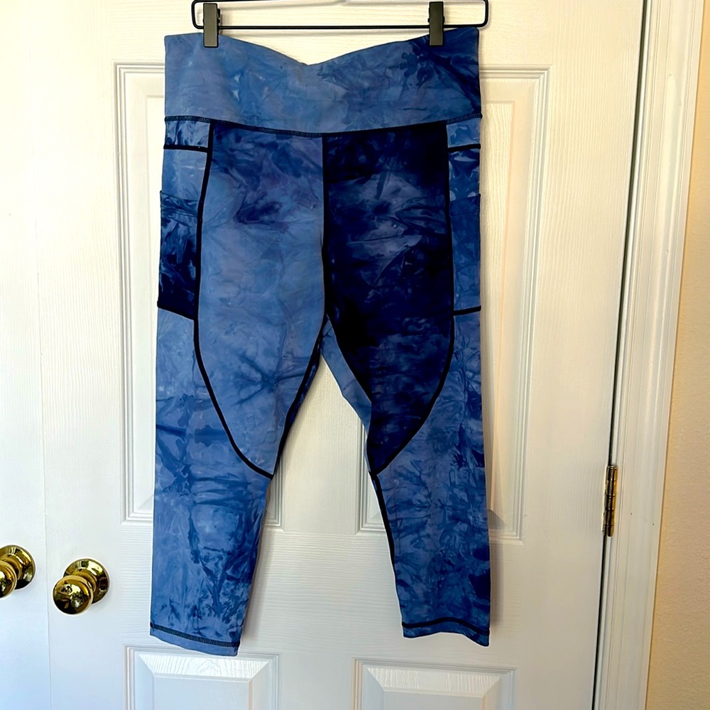 ZYIA capri light and tight with pockets